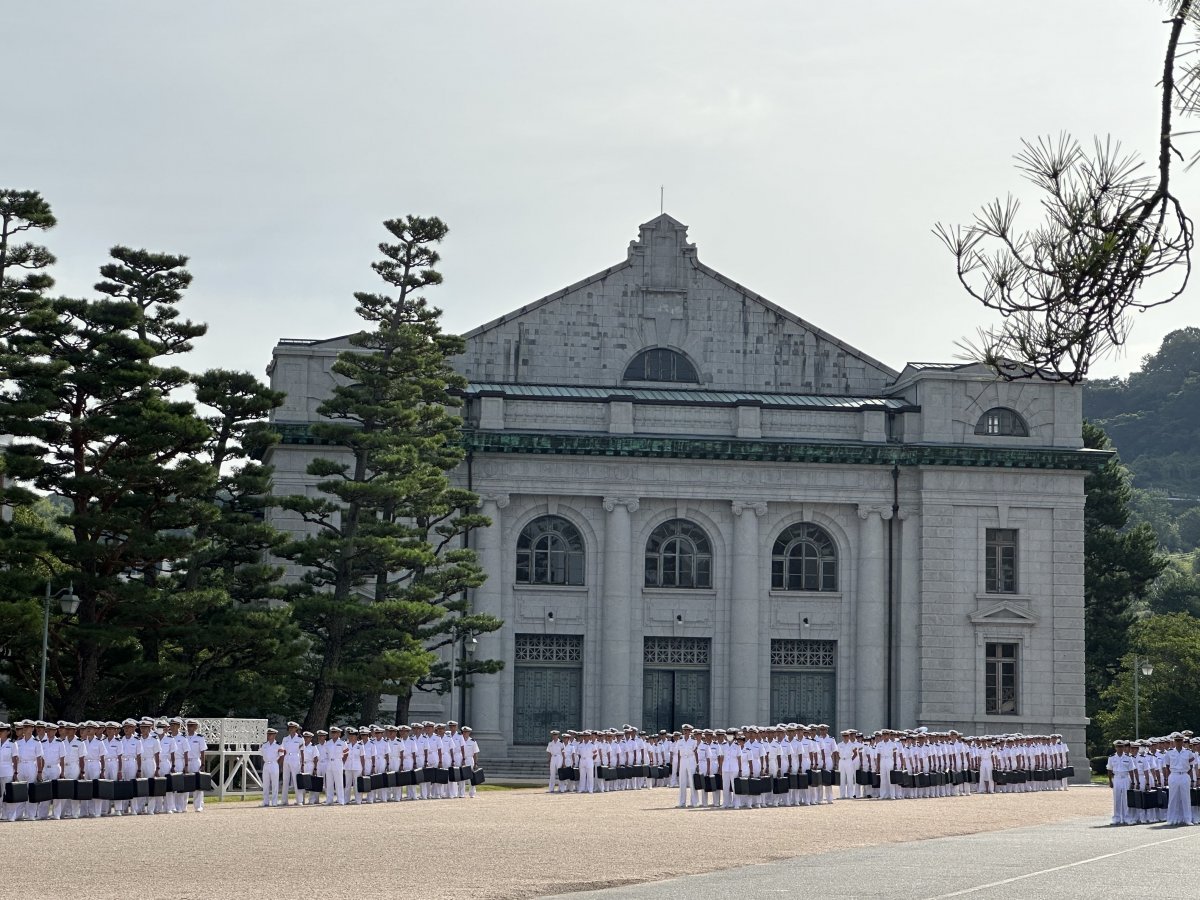 「訓練生行進風景」