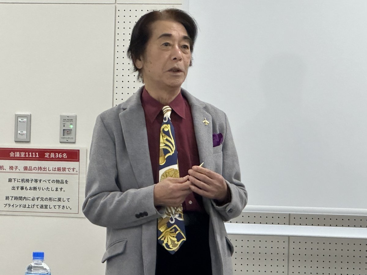 ゲスト講師であり、スペシャルアドバイザーの黒木安馬氏に講演して頂きました。
